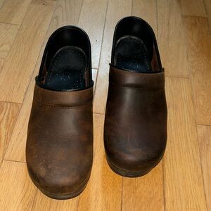 Dansko antique brown clogs